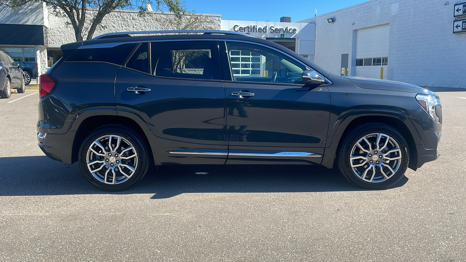 2022 GMC Terrain Denali 3