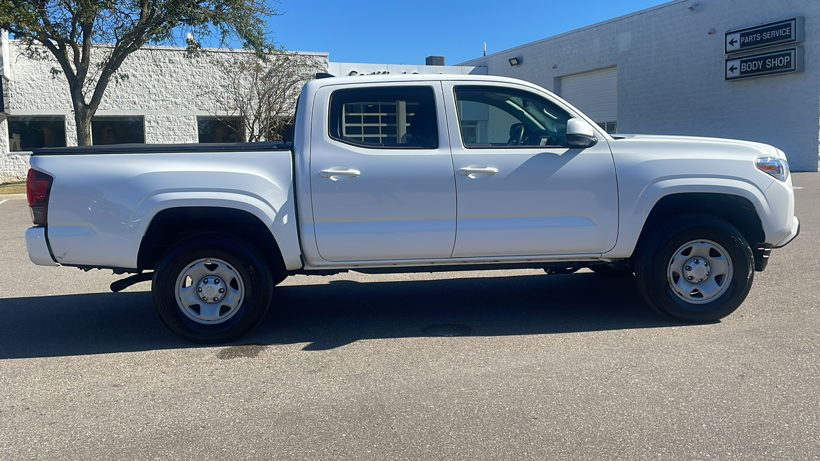 2022 Toyota Tacoma SR 3