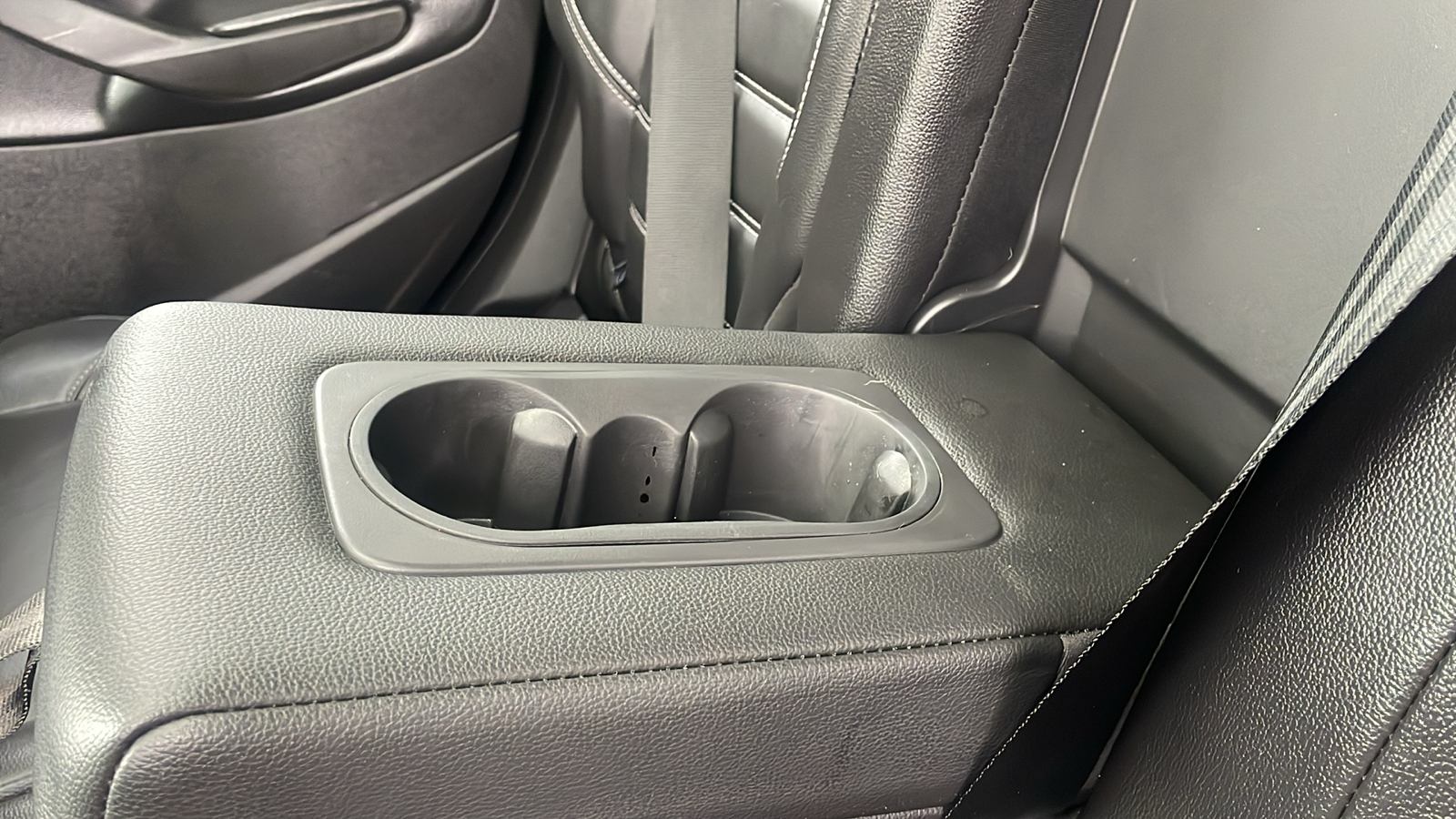 2018 Ford Escape Titanium 26