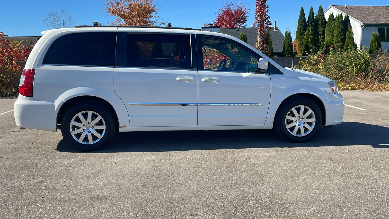 2013 Chrysler Town & Country Touring 3