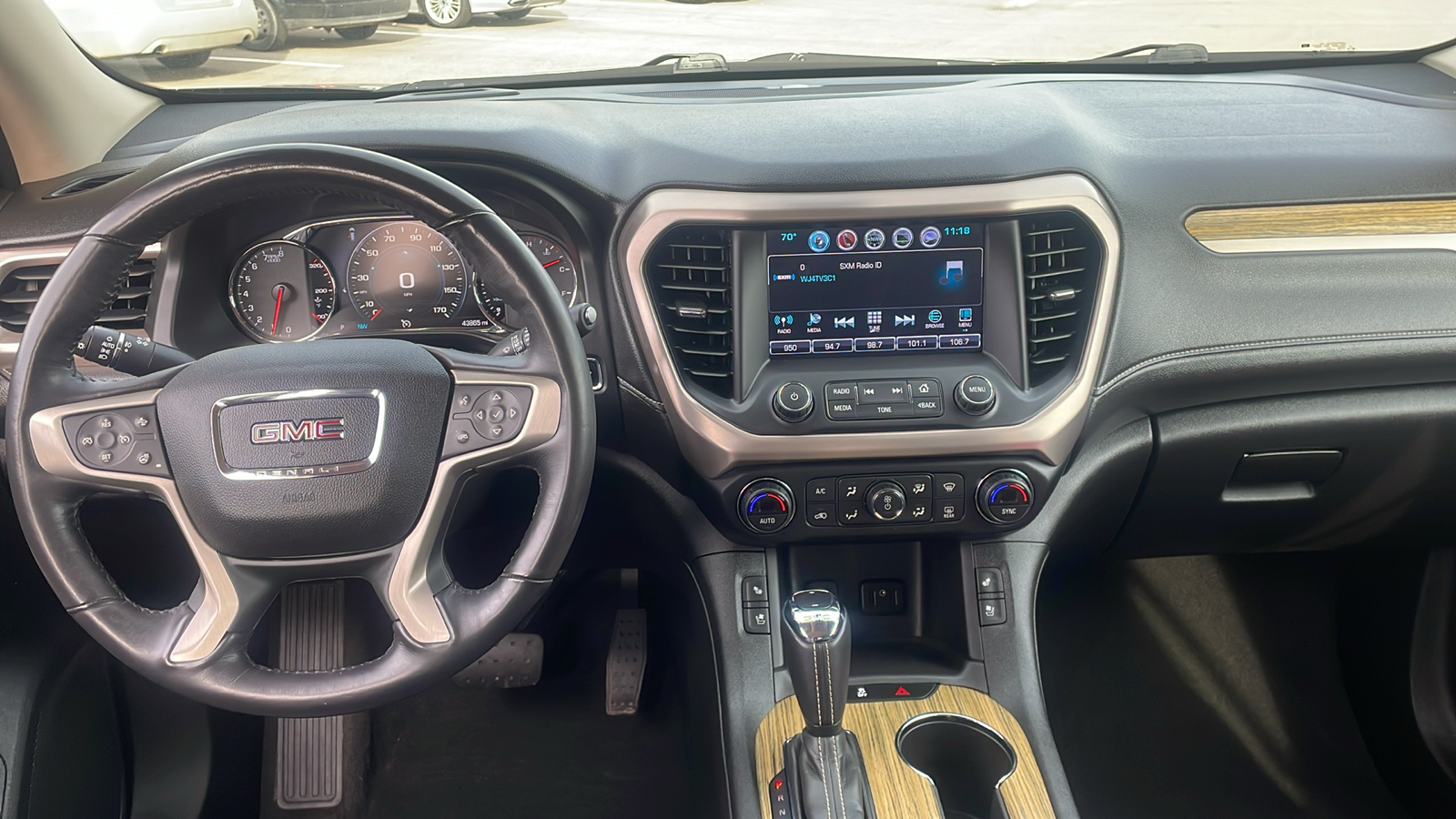 2018 GMC Acadia Denali 12