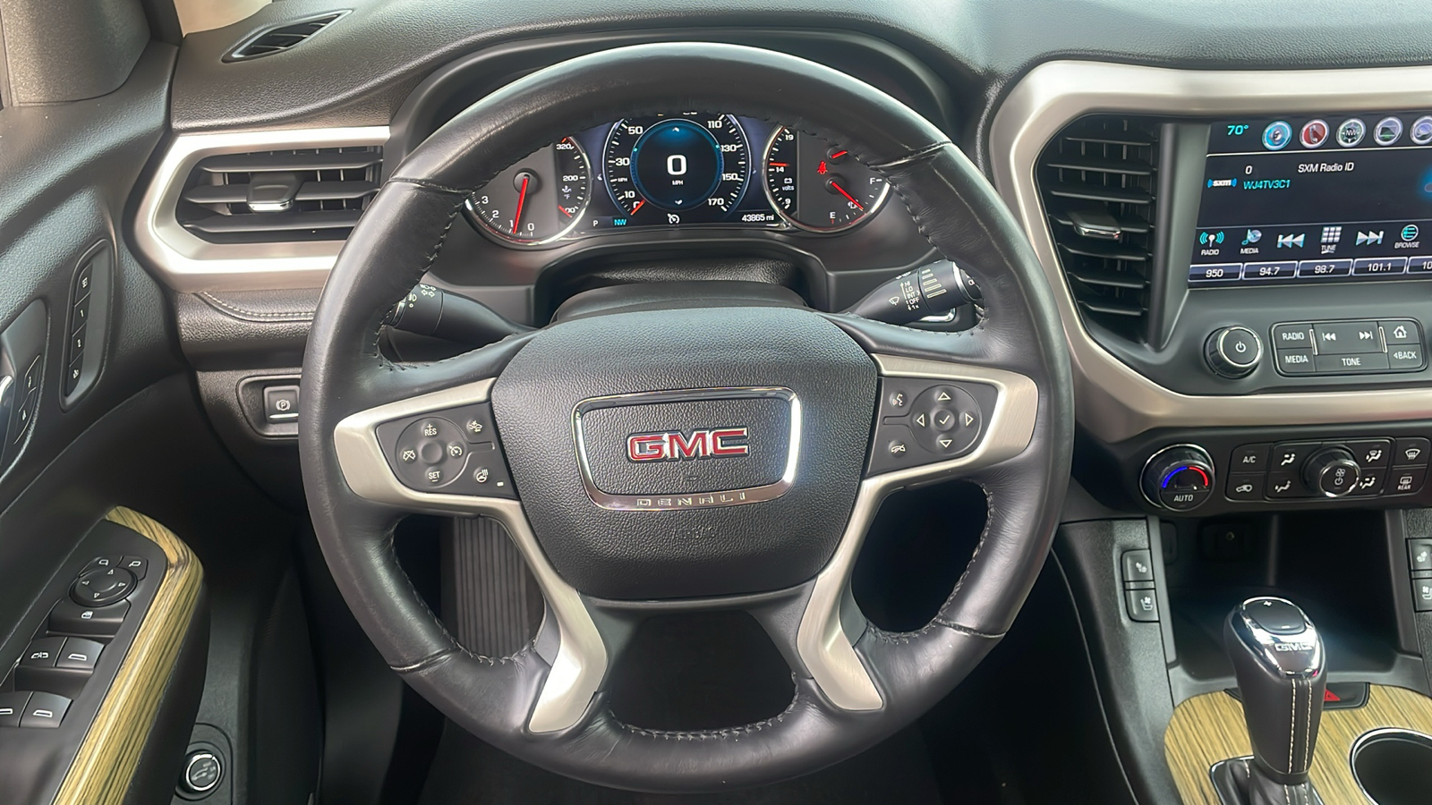 2018 GMC Acadia Denali 14