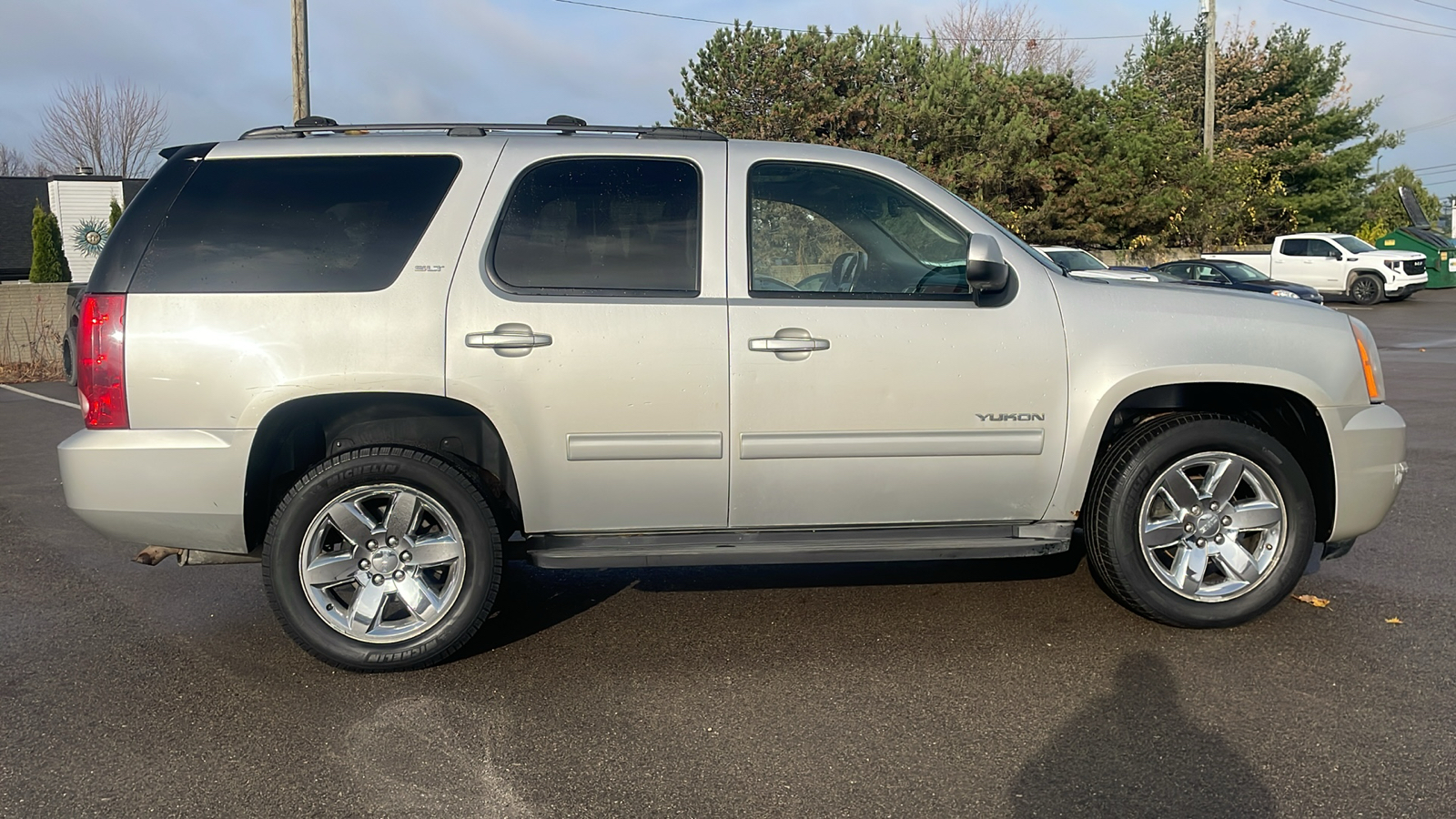 2011 GMC Yukon SLT 3