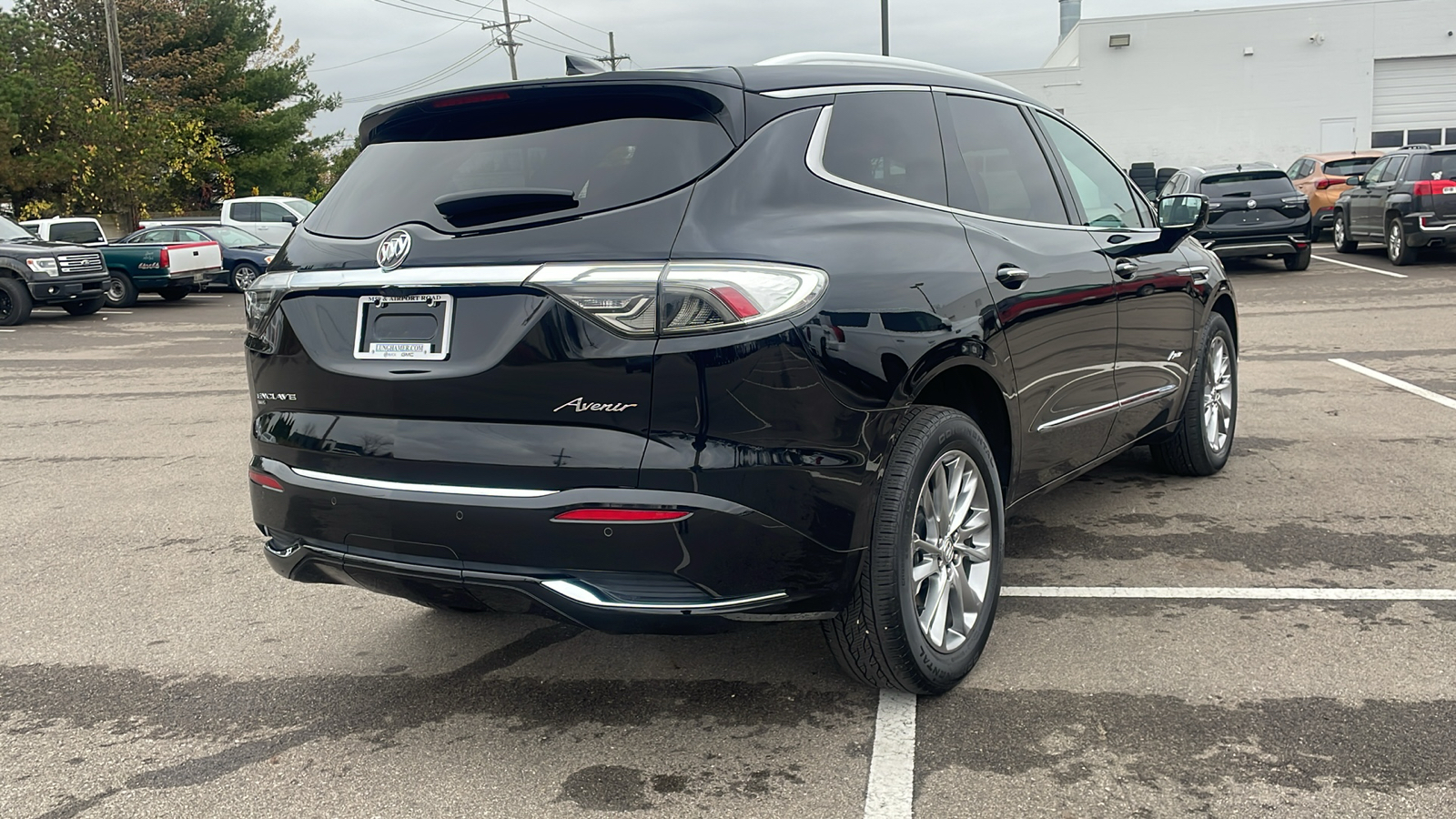 2023 Buick Enclave Avenir 4