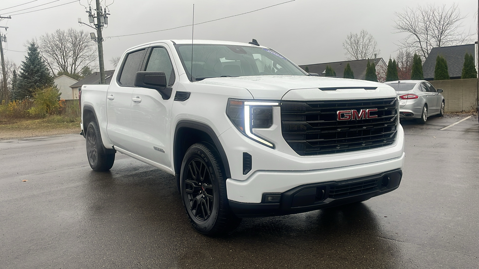 2022 GMC Sierra 1500 Elevation 2