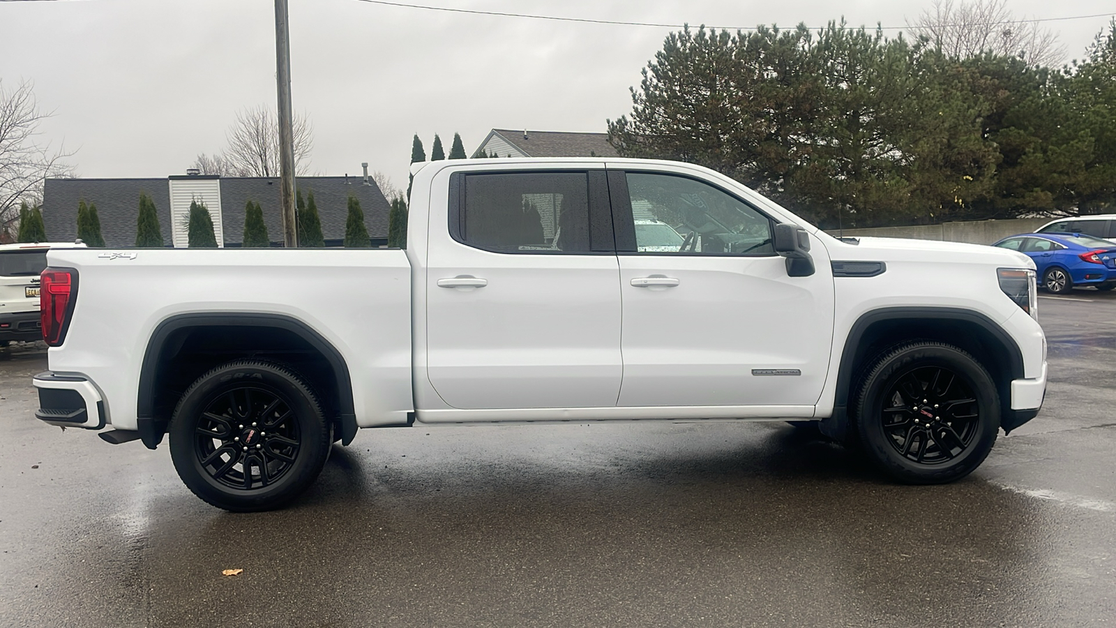 2022 GMC Sierra 1500 Elevation 3