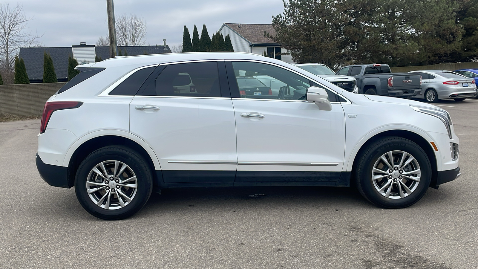 2022 Cadillac XT5 Premium Luxury 3