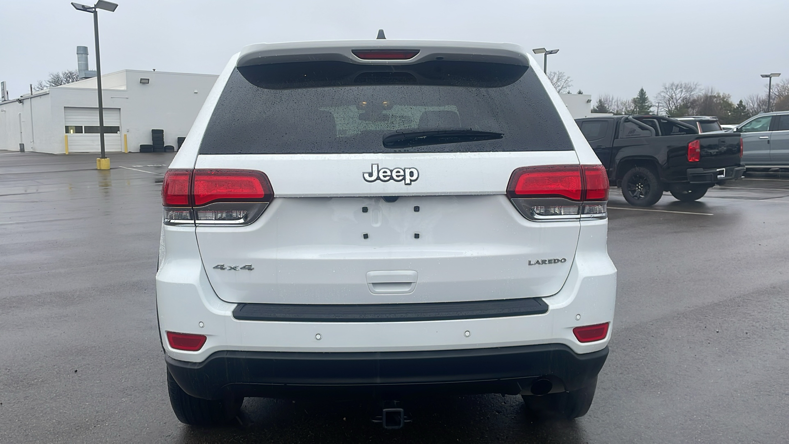 2020 Jeep Grand Cherokee Laredo E 32