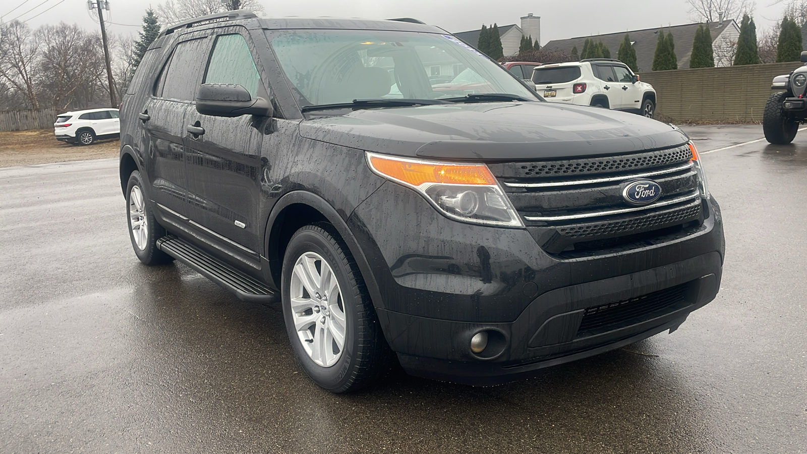 2013 Ford Explorer Base 2