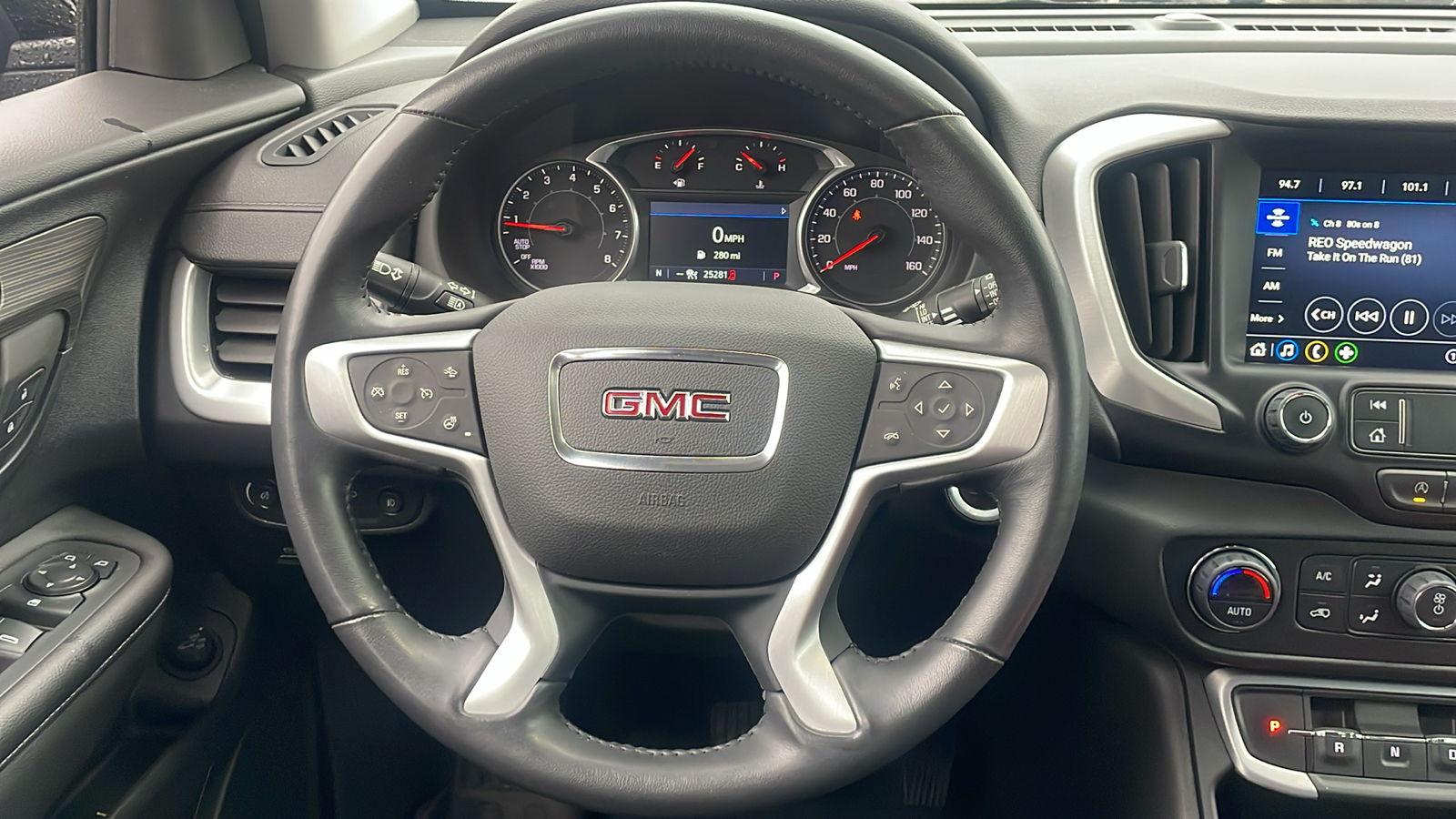 2022 GMC Terrain SLT 14