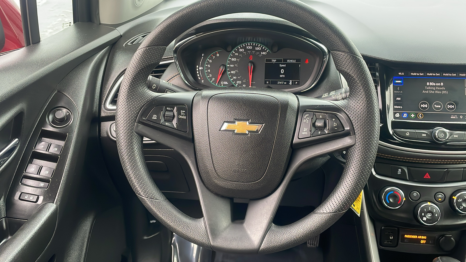 2021 Chevrolet Trax LS 14