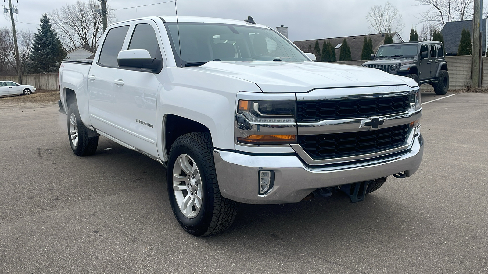 2017 Chevrolet Silverado 1500 LT 2