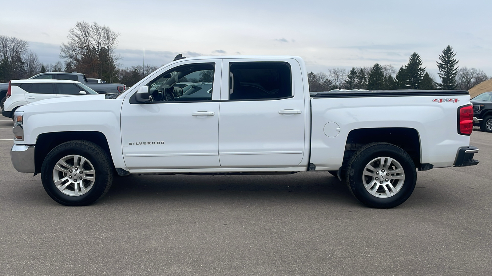 2017 Chevrolet Silverado 1500 LT 6