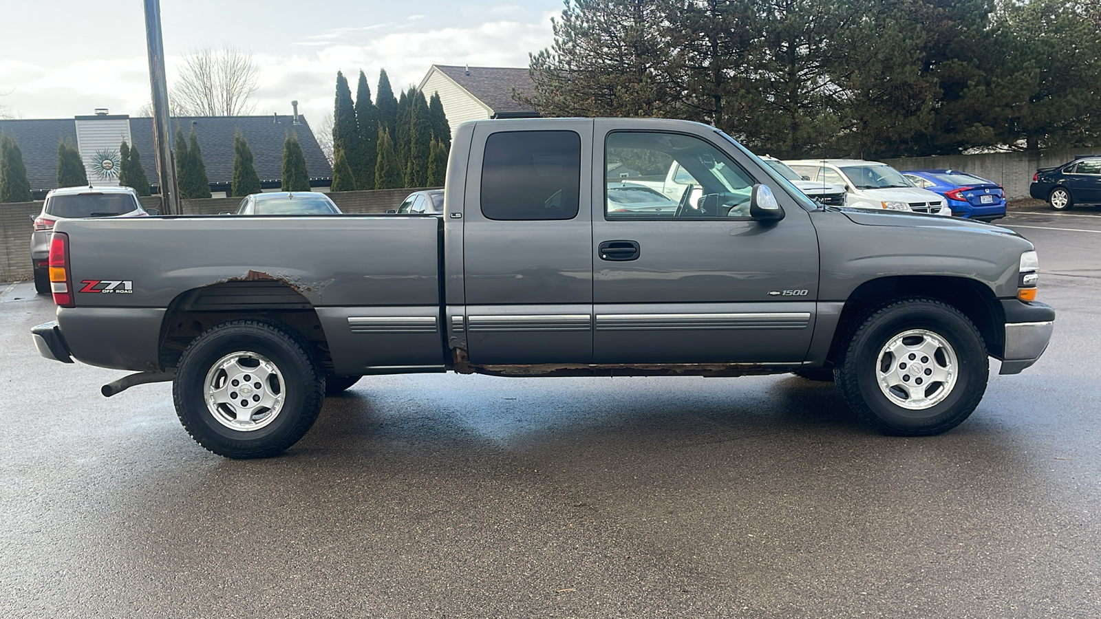 2001 Chevrolet Silverado 1500 LS 3