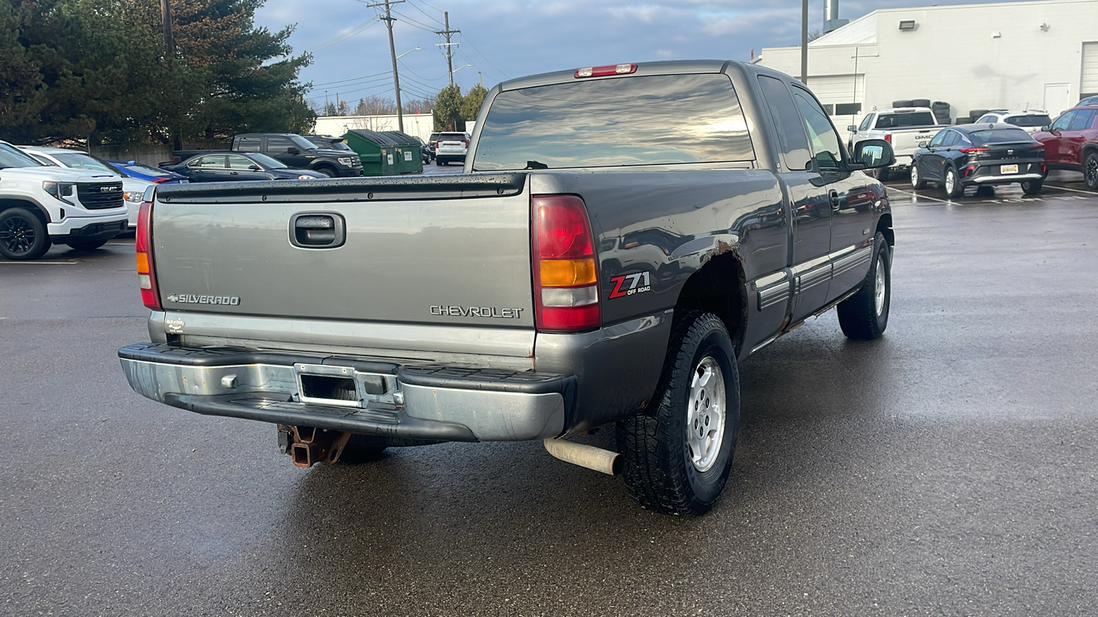 2001 Chevrolet Silverado 1500 LS 4