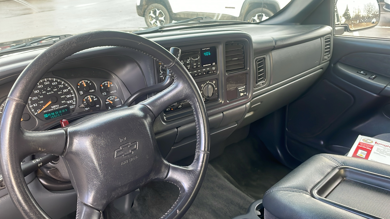 2001 Chevrolet Silverado 1500 LS 12