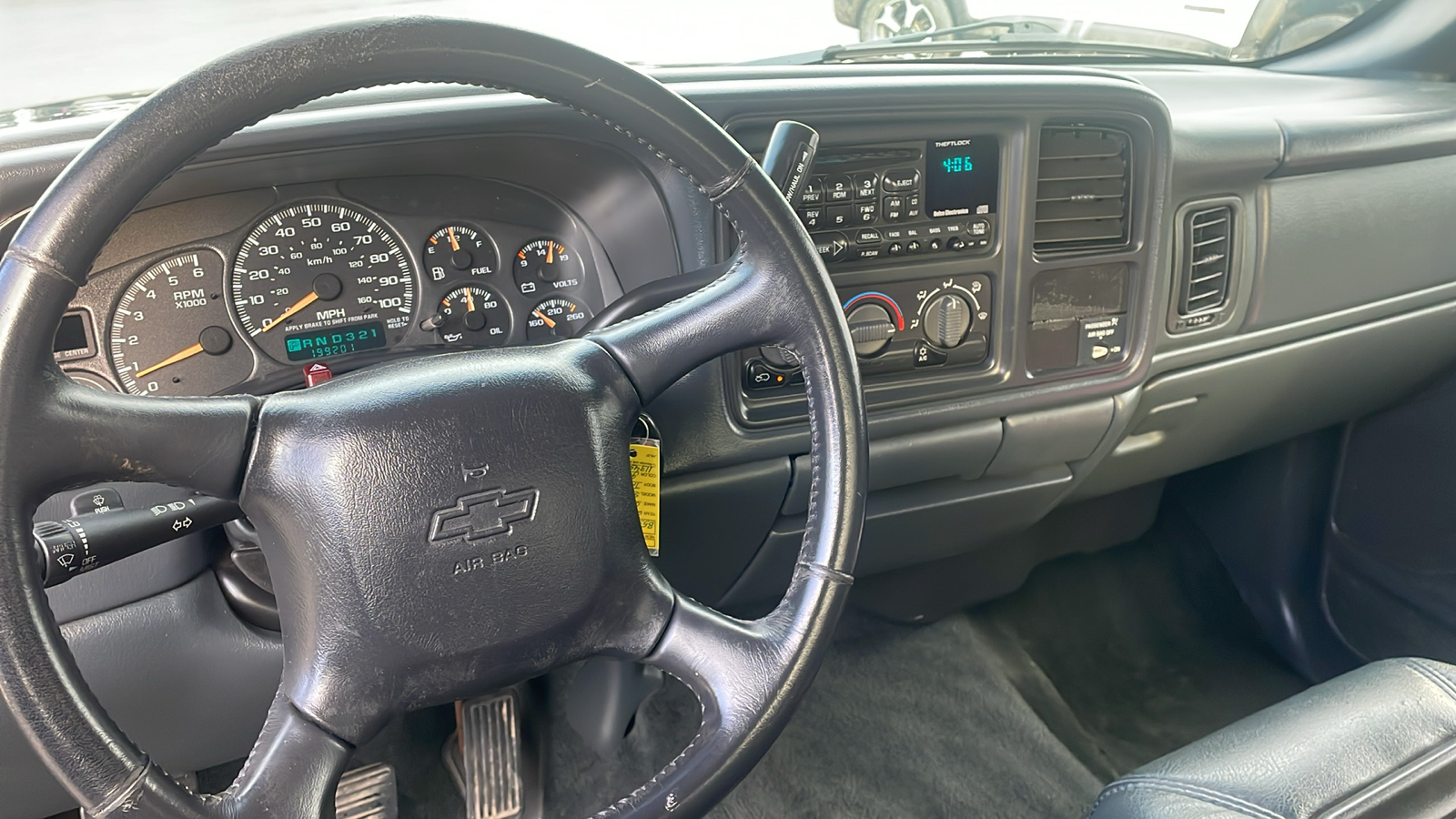 2001 Chevrolet Silverado 1500 LS 13