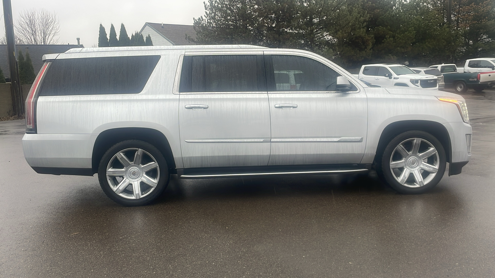 2015 Cadillac Escalade ESV Luxury 3