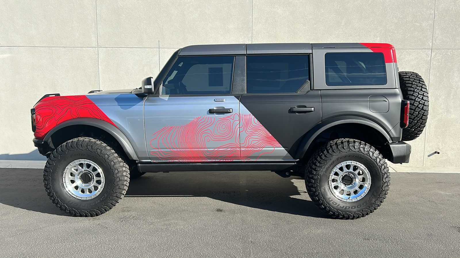 2023 Ford Bronco  3