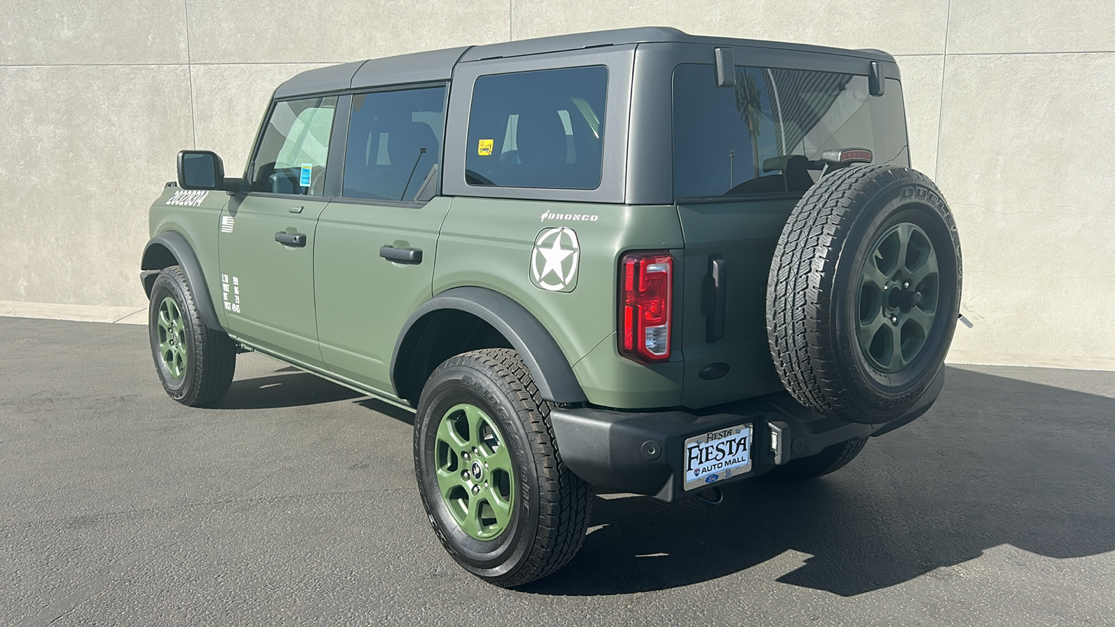 2023 Ford Bronco  2