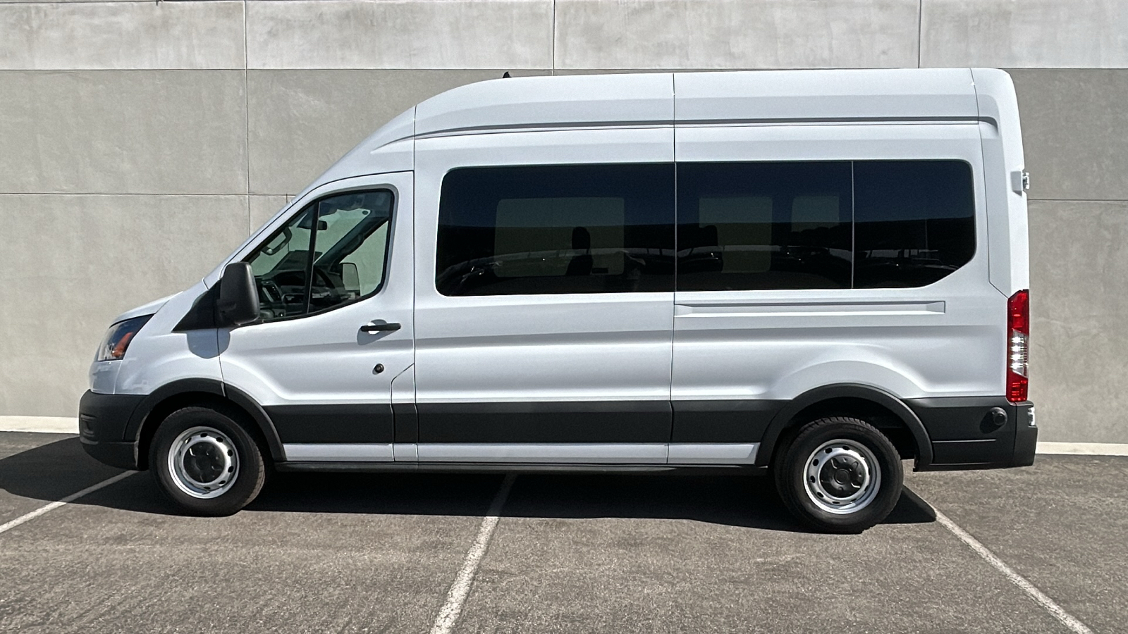 2024 Ford Transit-350 XL 3