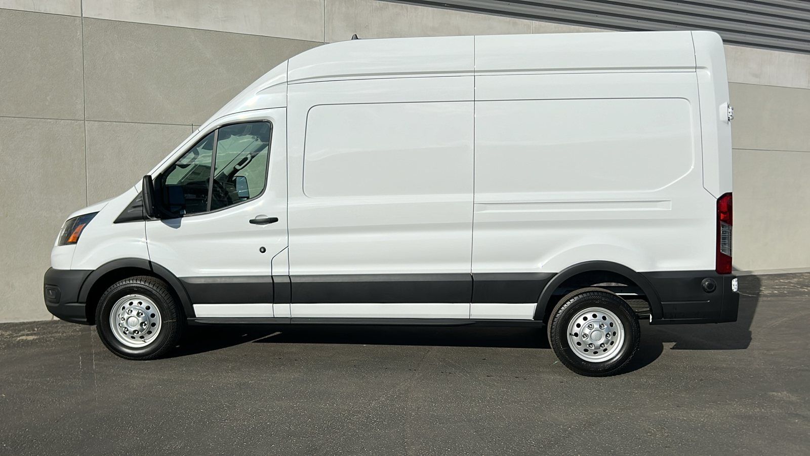 2024 Ford Transit-350 Base 3