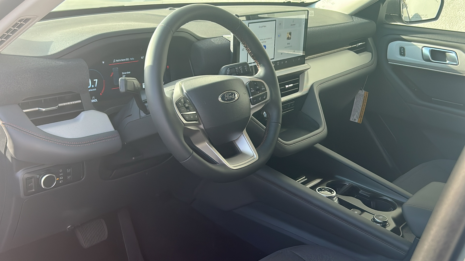 2025 Ford Explorer Active 12