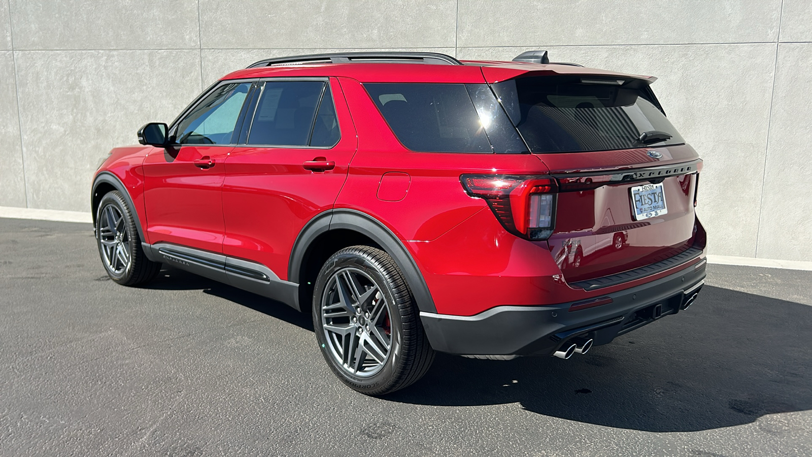 2025 Ford Explorer ST 2