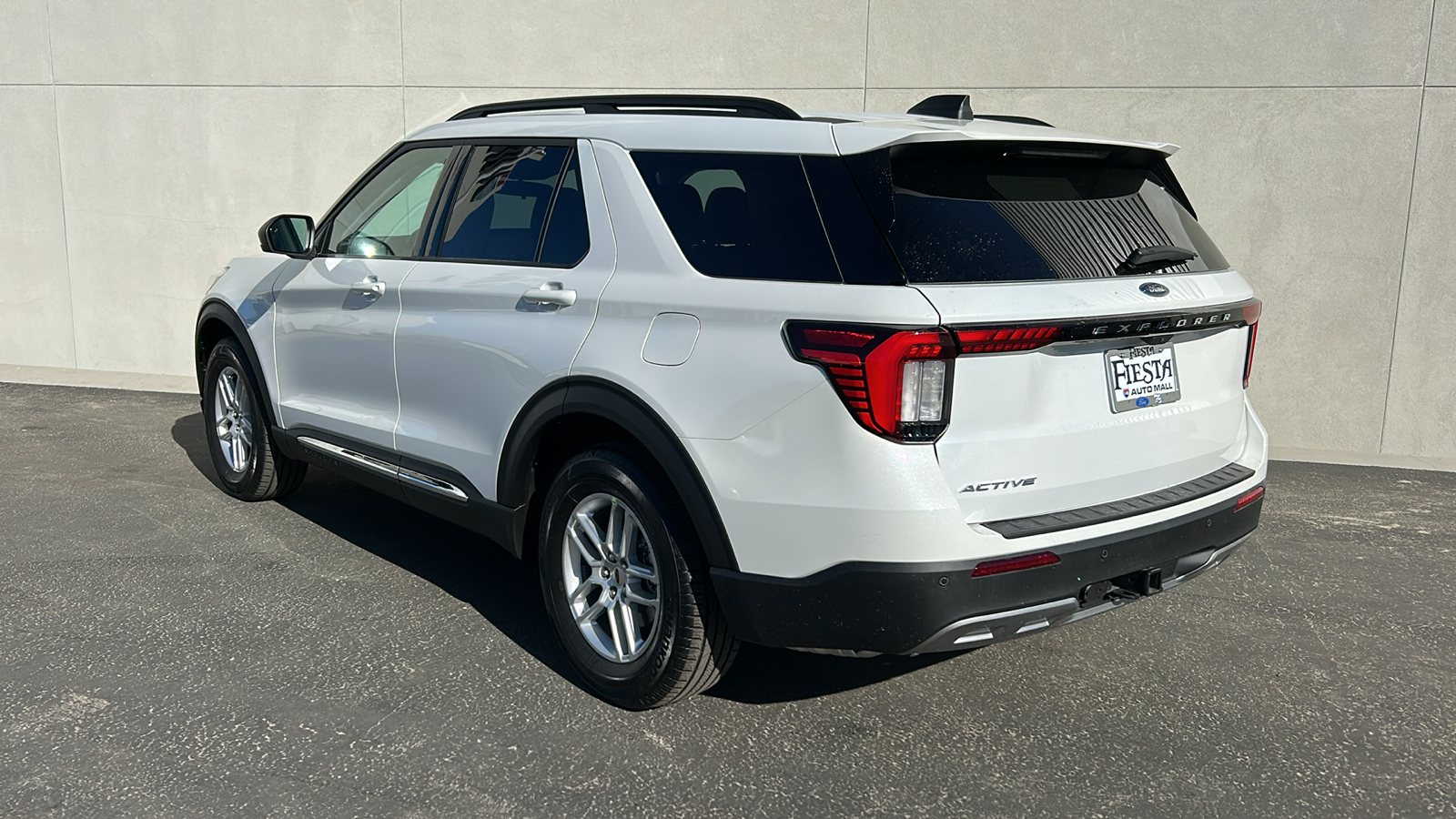 2025 Ford Explorer Active 2