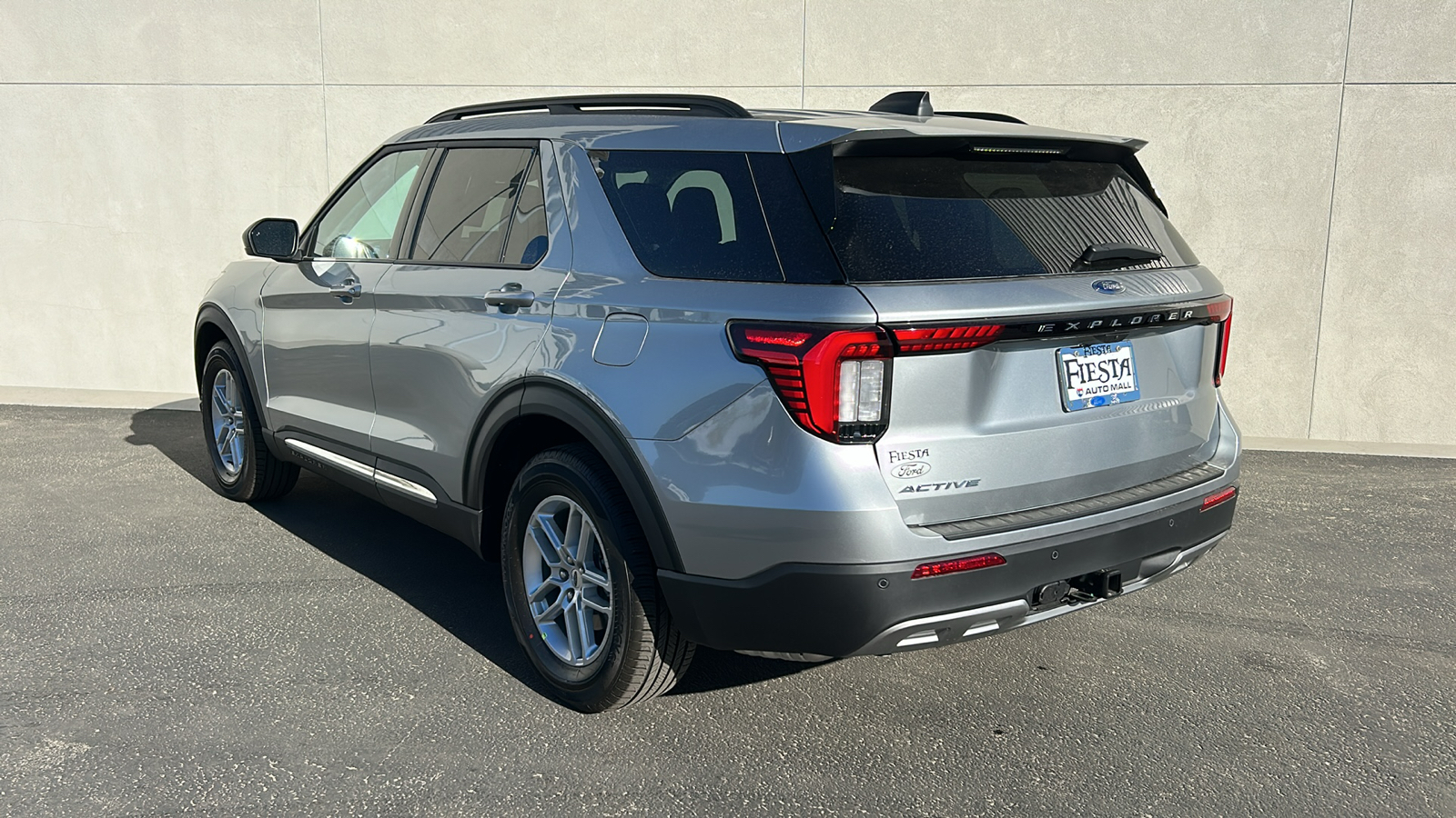 2025 Ford Explorer Active 2