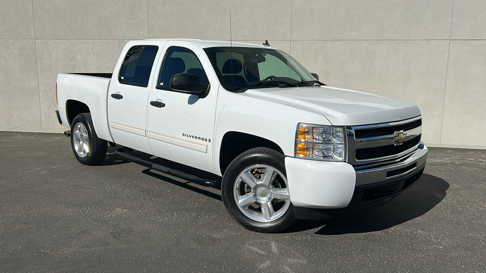 2009 Chevrolet Silverado 1500 LT 1