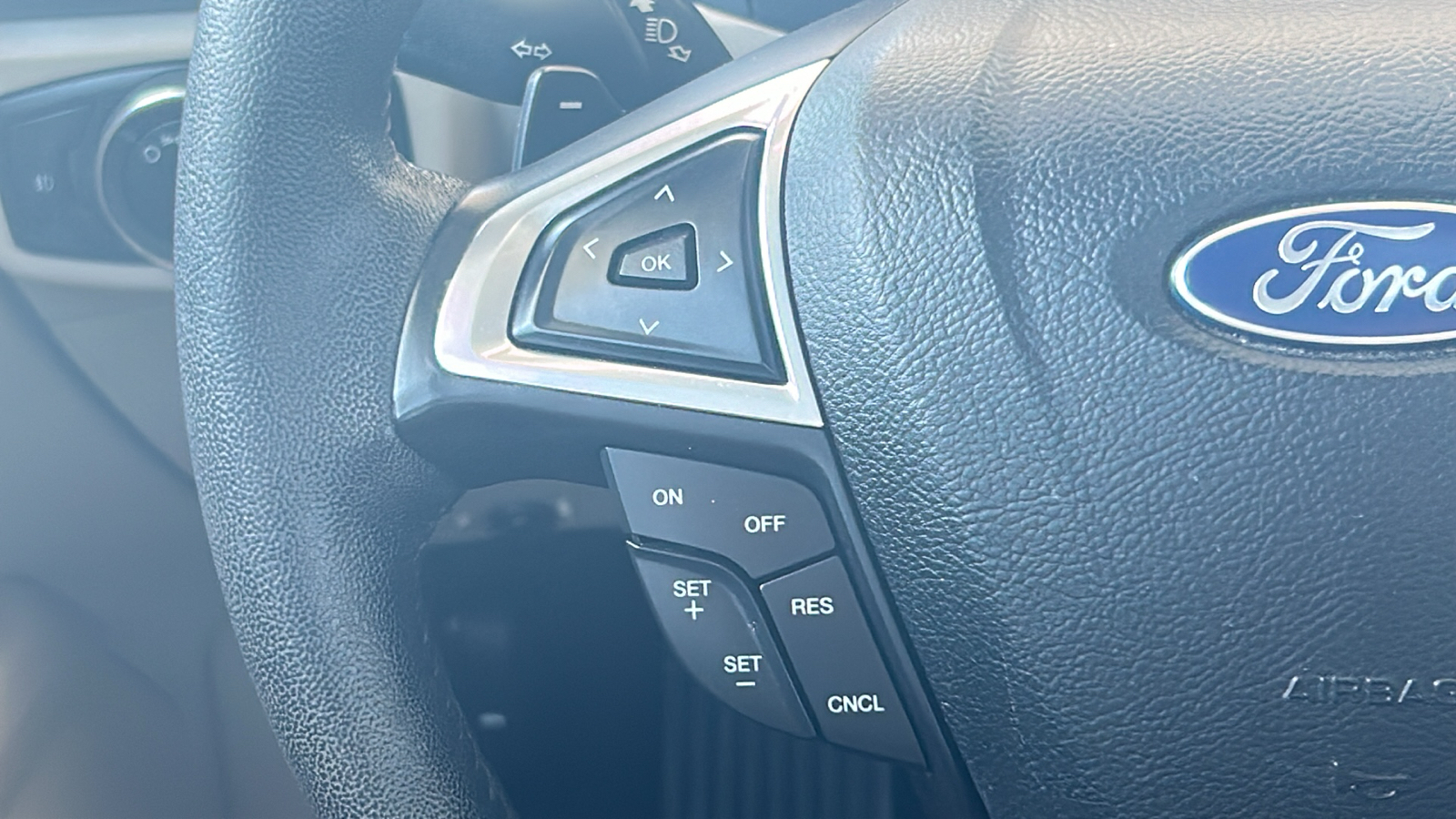 2017 Ford Fusion SE 15