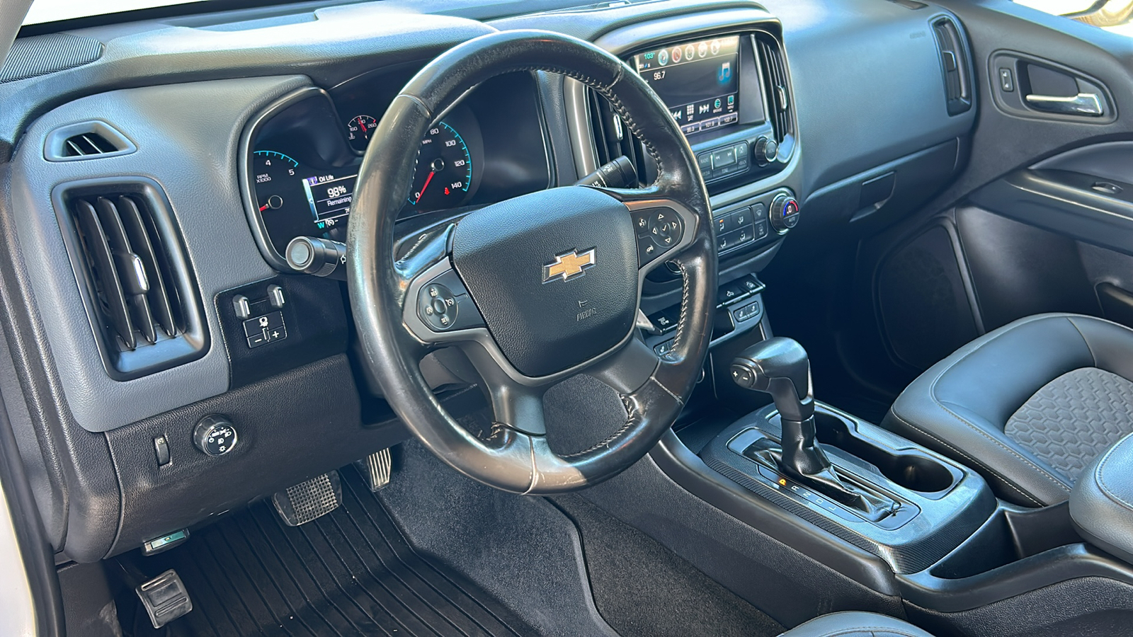 2018 Chevrolet Colorado Z71 25