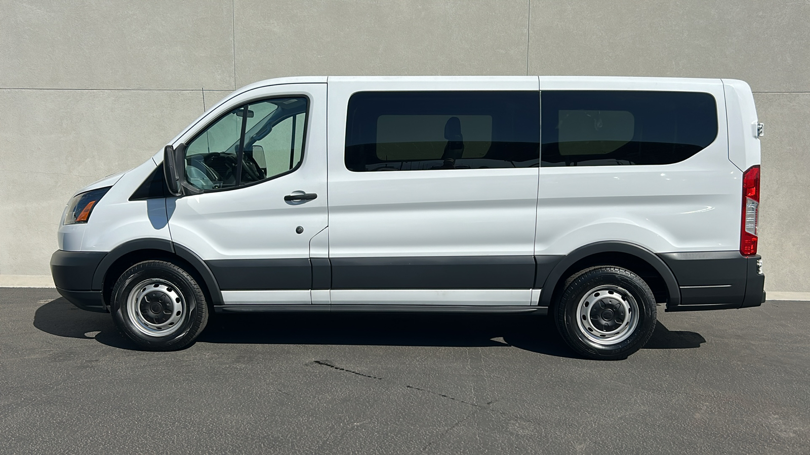 2015 Ford Transit-150 XLT 5