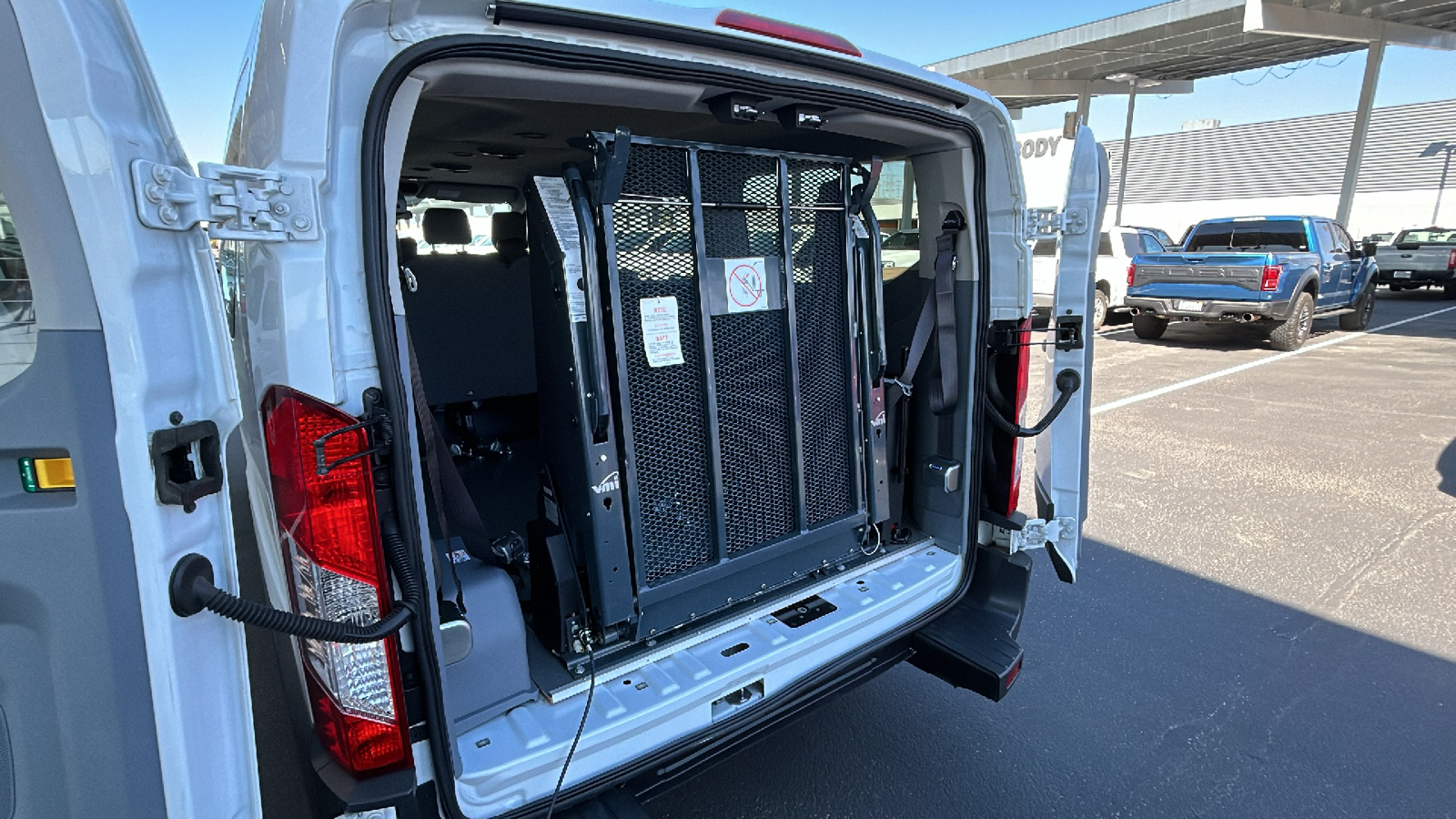 2015 Ford Transit-150 XLT 20