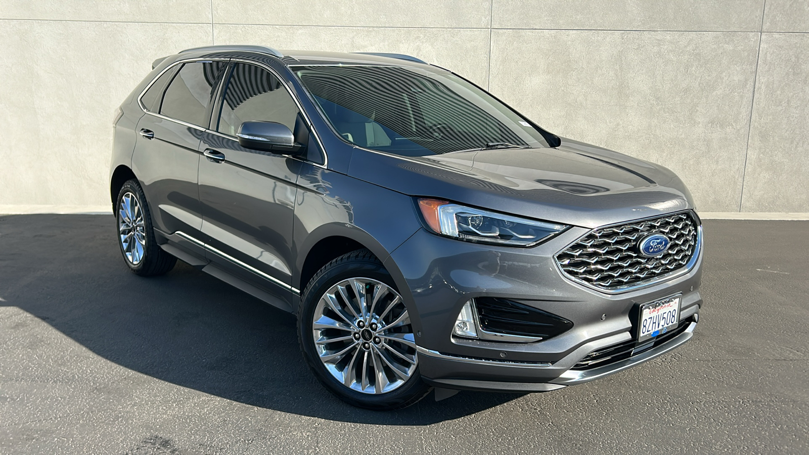 2022 Ford Edge Titanium 1