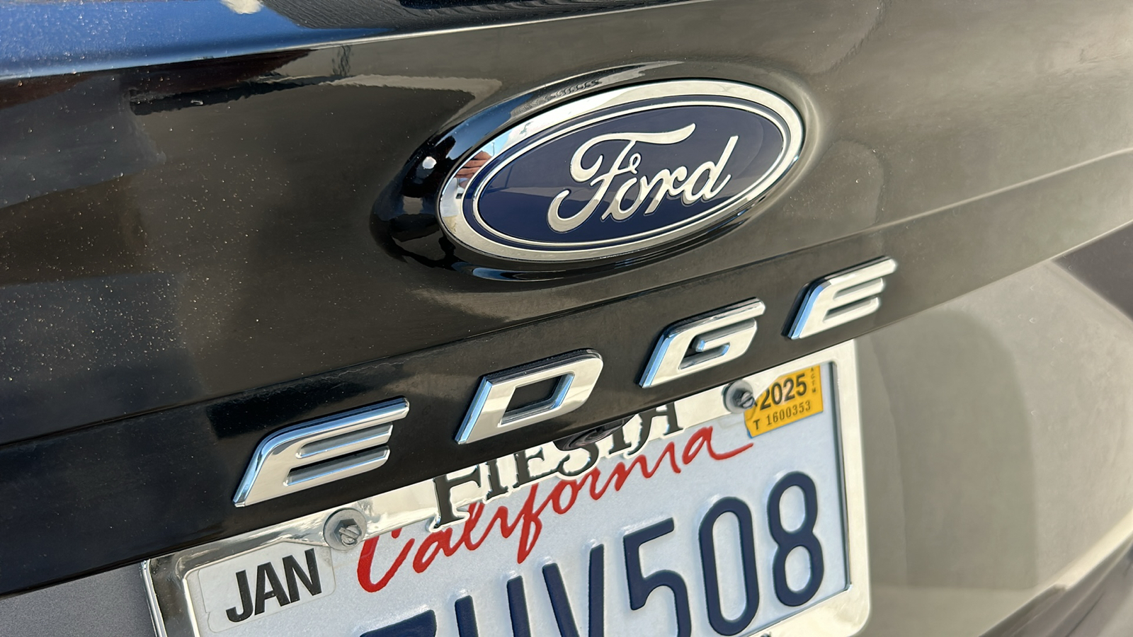 2022 Ford Edge Titanium 8