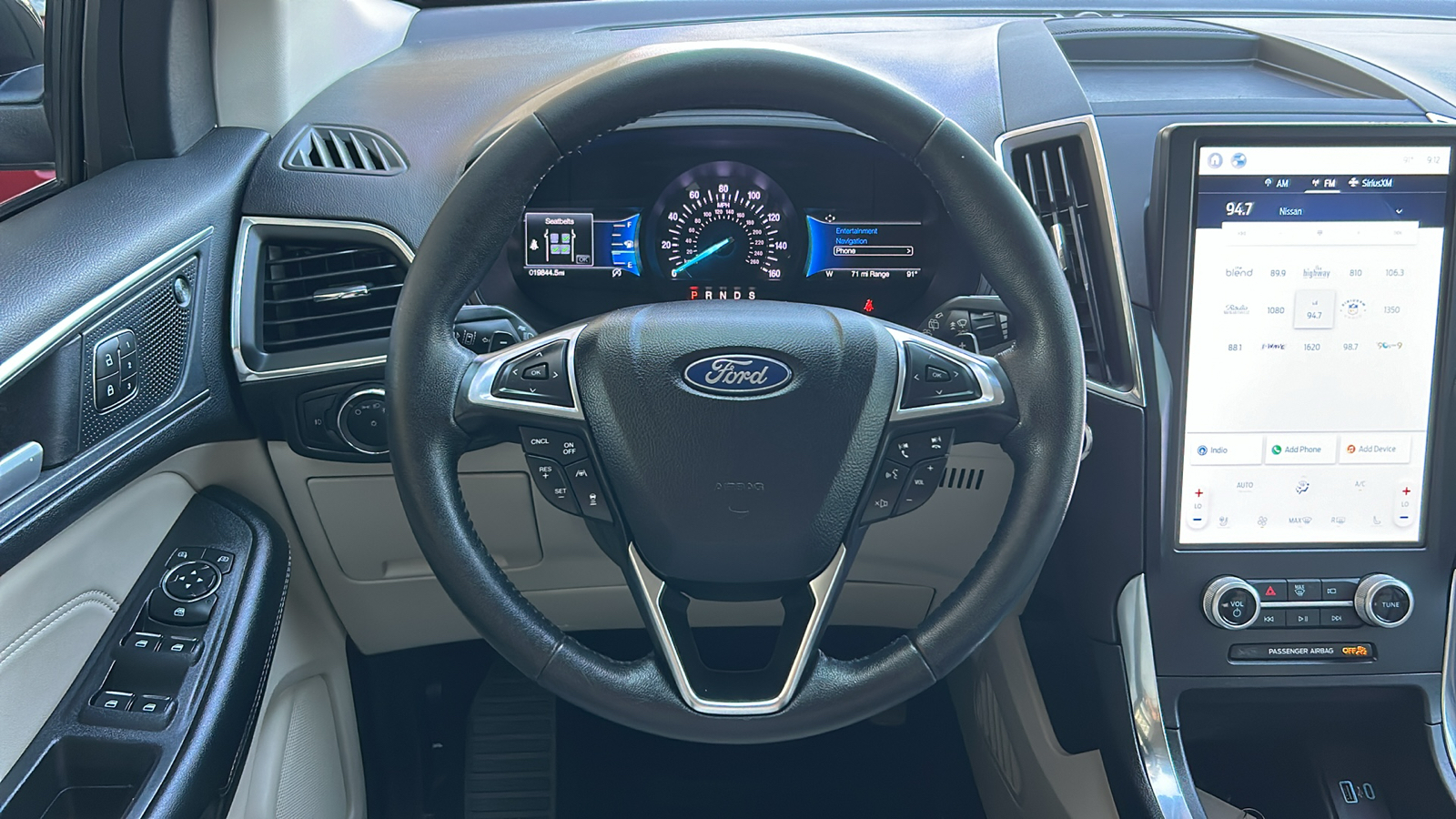 2022 Ford Edge Titanium 12