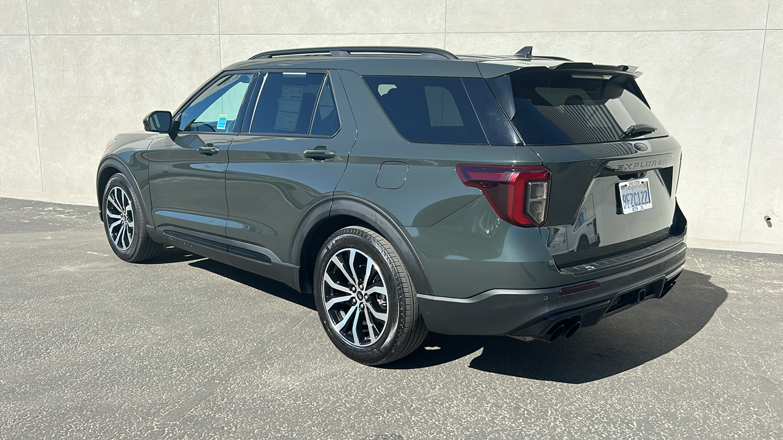 2023 Ford Explorer ST 4