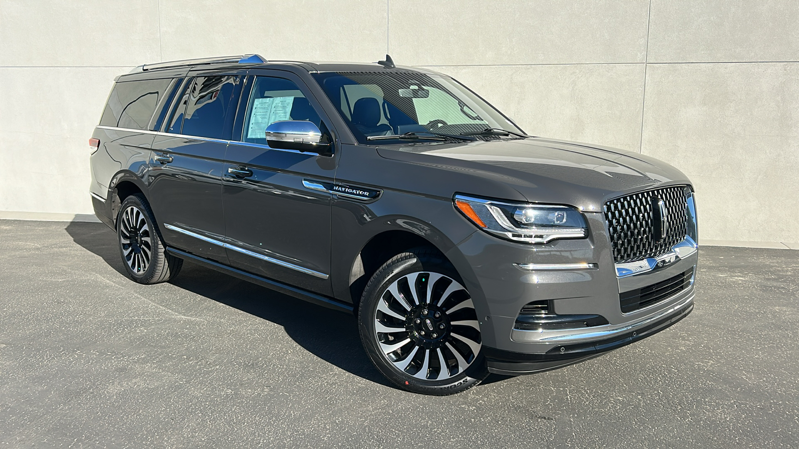 2023 Lincoln Navigator L Black Label 1