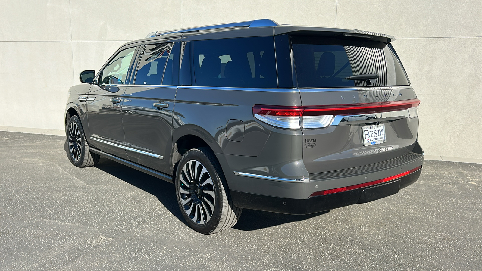 2023 Lincoln Navigator L Black Label 4