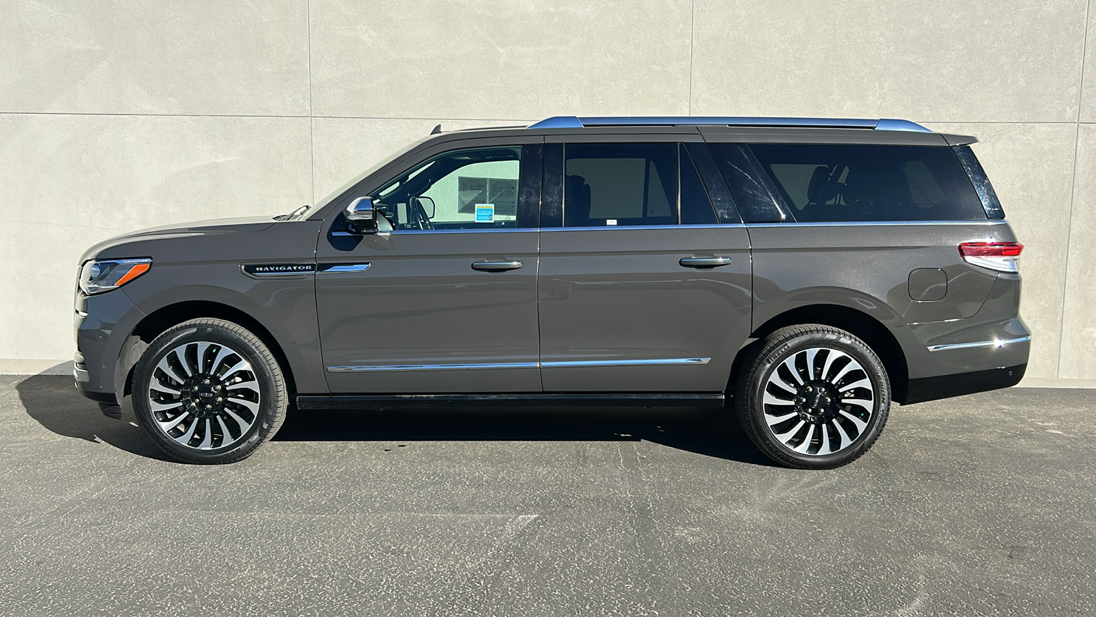 2023 Lincoln Navigator L Black Label 5