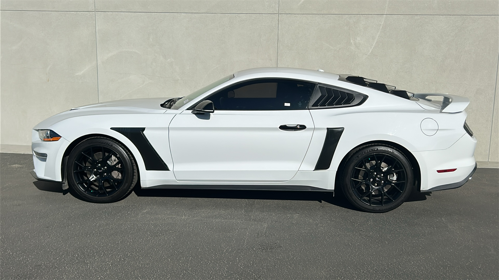 2019 Ford Mustang EcoBoost 5