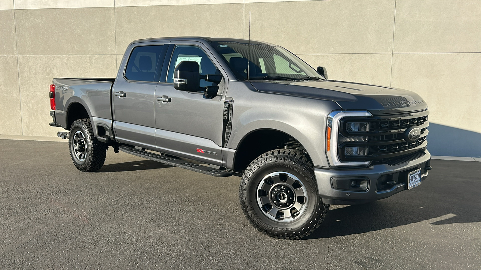 2023 Ford F-250SD Lariat 1