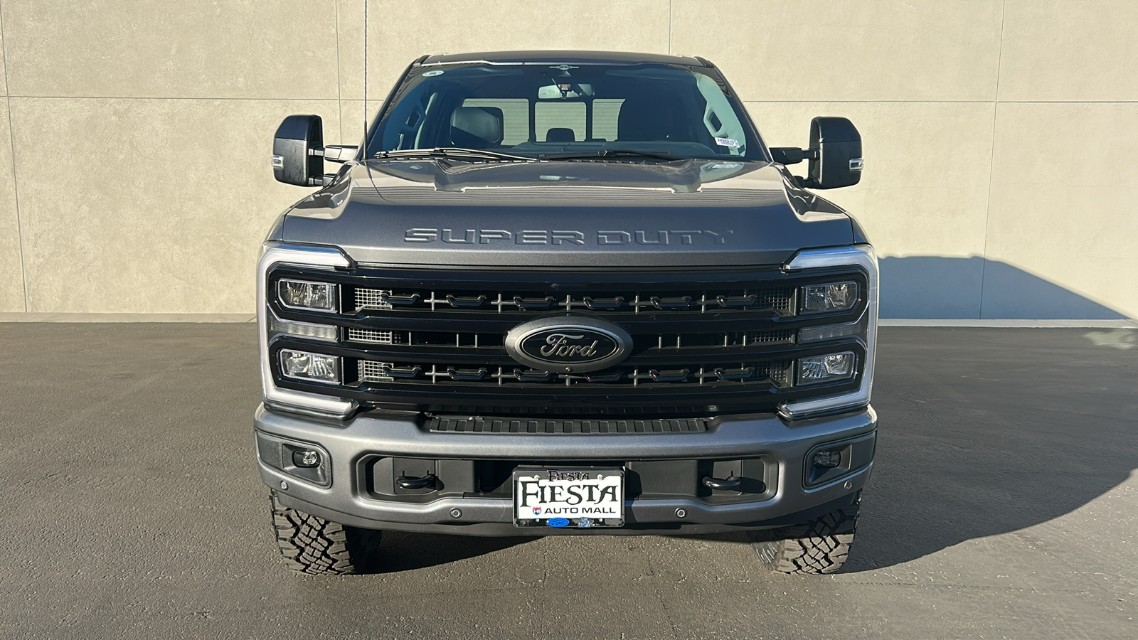 2023 Ford F-250SD Lariat 2