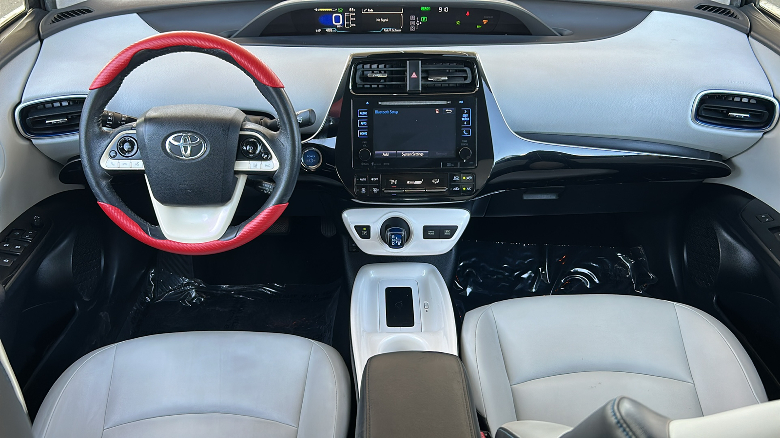 2016 Toyota Prius Four 11