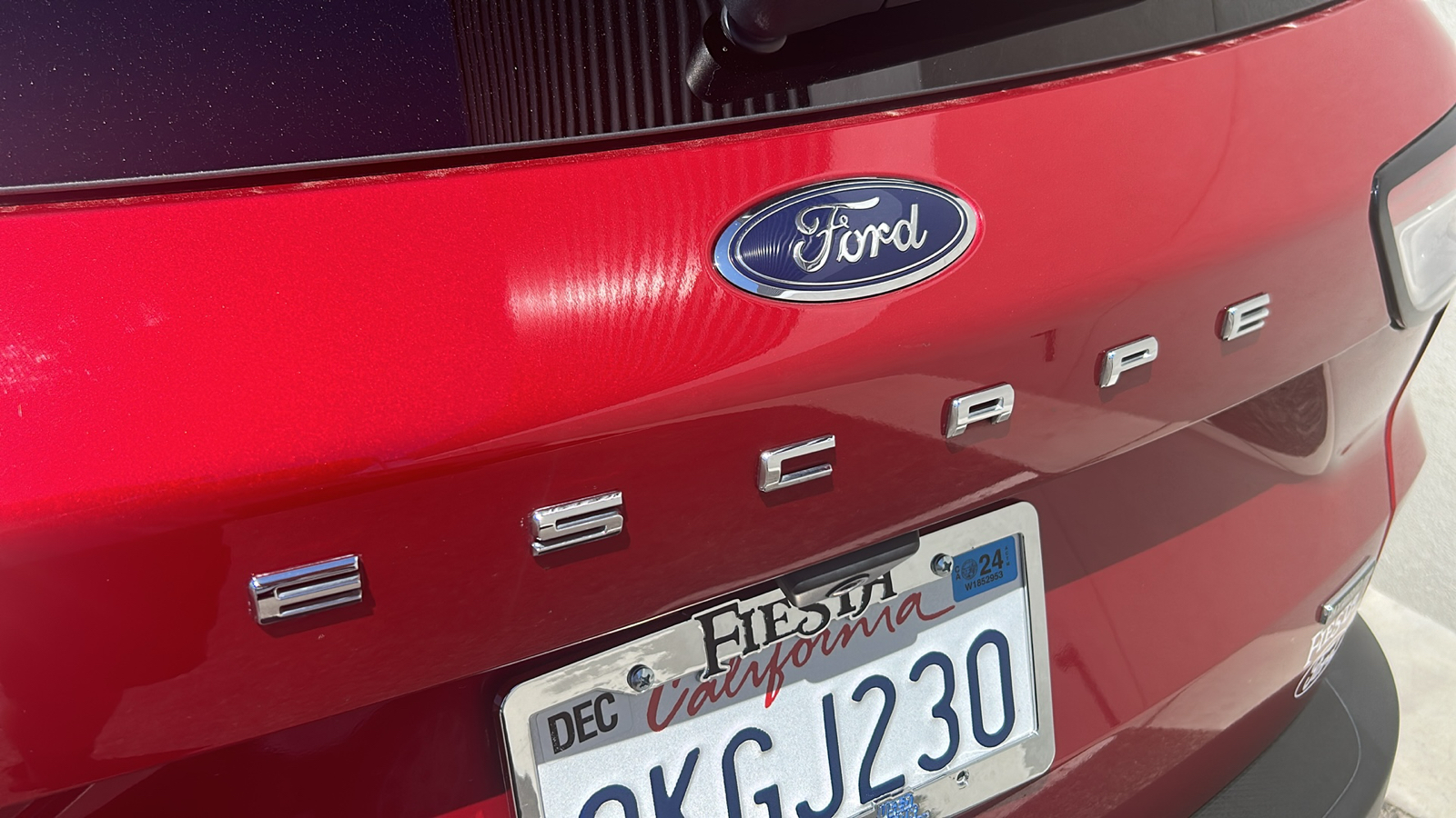 2020 Ford Escape Titanium Hybrid 9