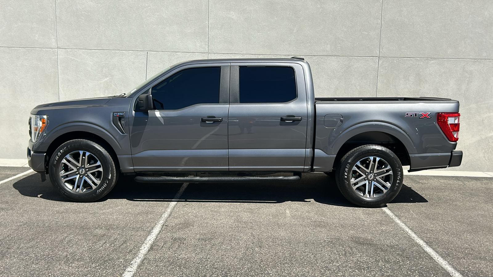 2022 Ford F-150 XL 5