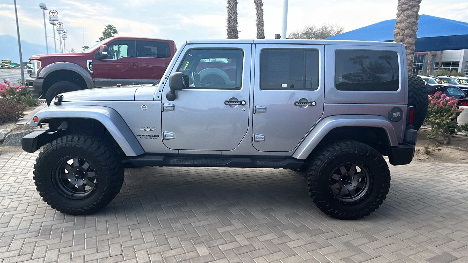 2017 Jeep Wrangler Unlimited Sahara 2