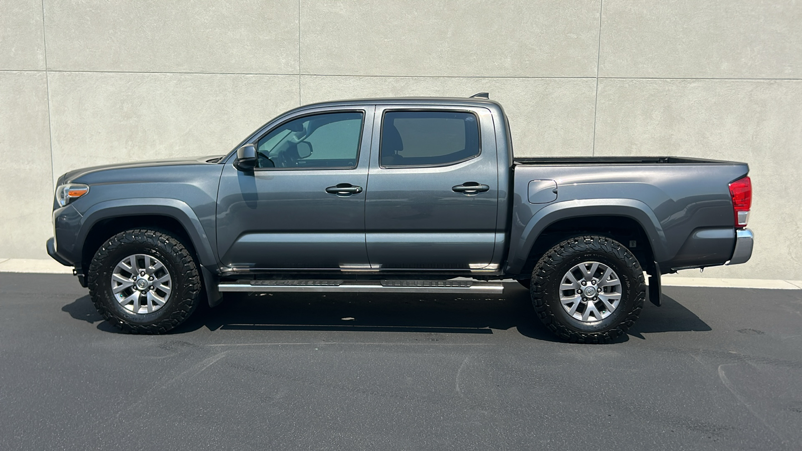 2017 Toyota Tacoma SR5 5